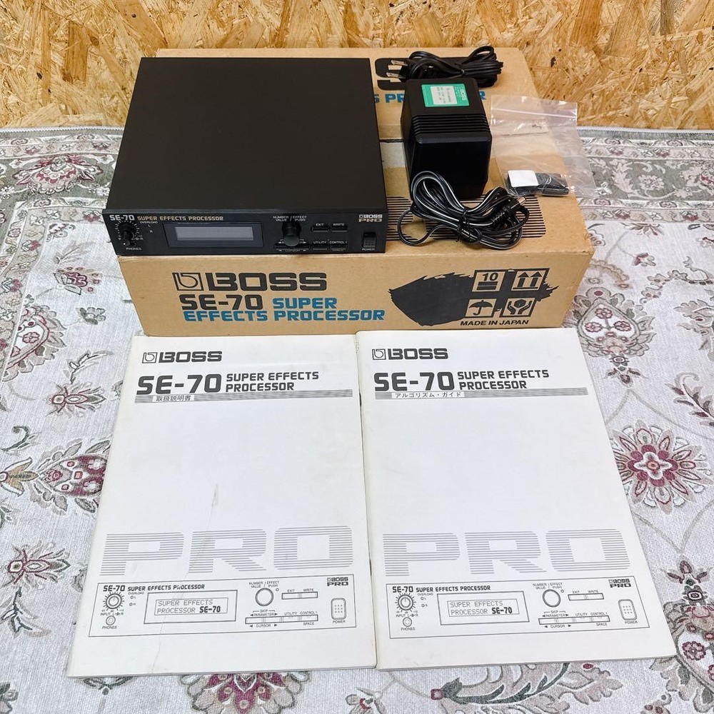 BOSS SE 70 Multi Effects Processor Guitar Pedal pre-owned condition Used