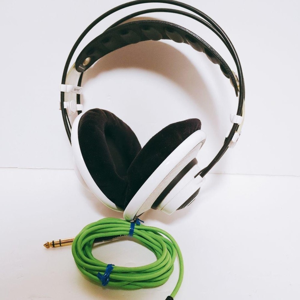 AKG Q701 White  Reference Class Headphones