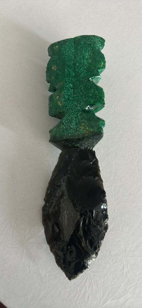 Collectible Dagger Green Stone Handle Double Edge Obsidian Blade