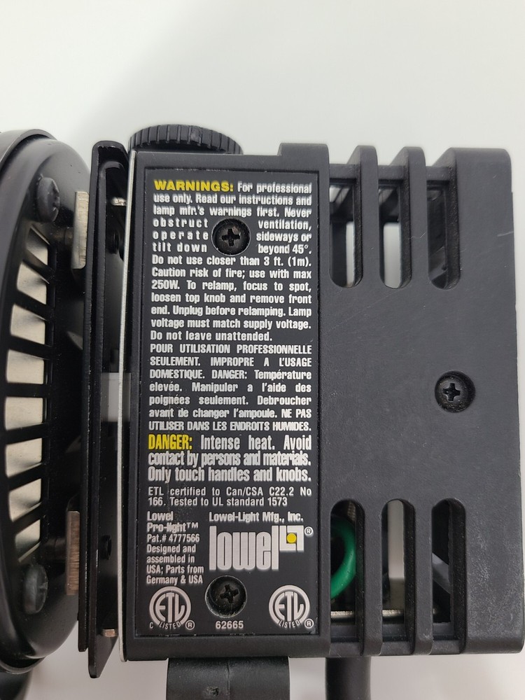 Lowel Pro-light Focus Flood Light - Comes with Chimera Mount Bracket