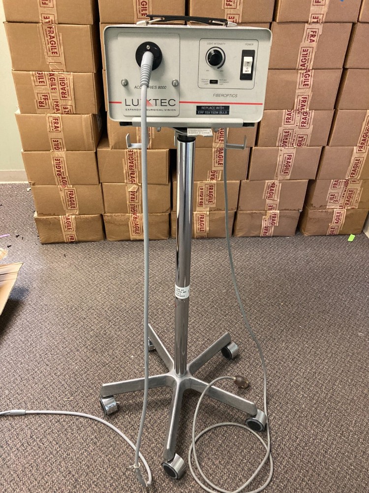 LUXTEC FIBEROPTICS ACO Series 8000 Light Source & Head Lamp Light Source