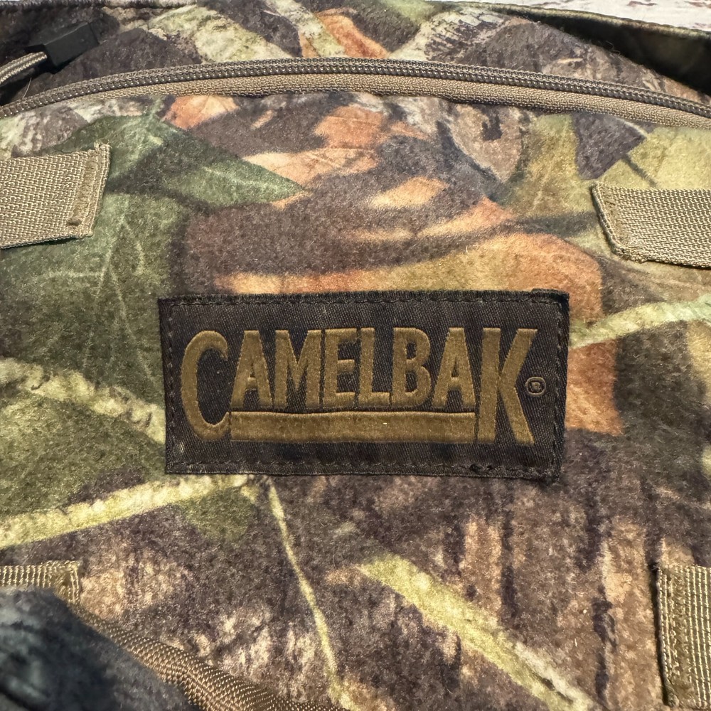 (TORN STRAP) Camelback Maximum Gear Motherlode Backpack Camouflage Hunting