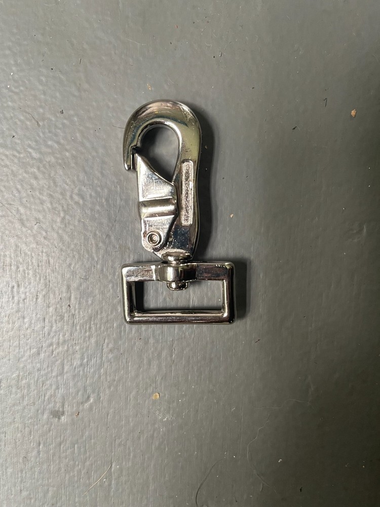 1" metal bolt snap (208 pieces)
