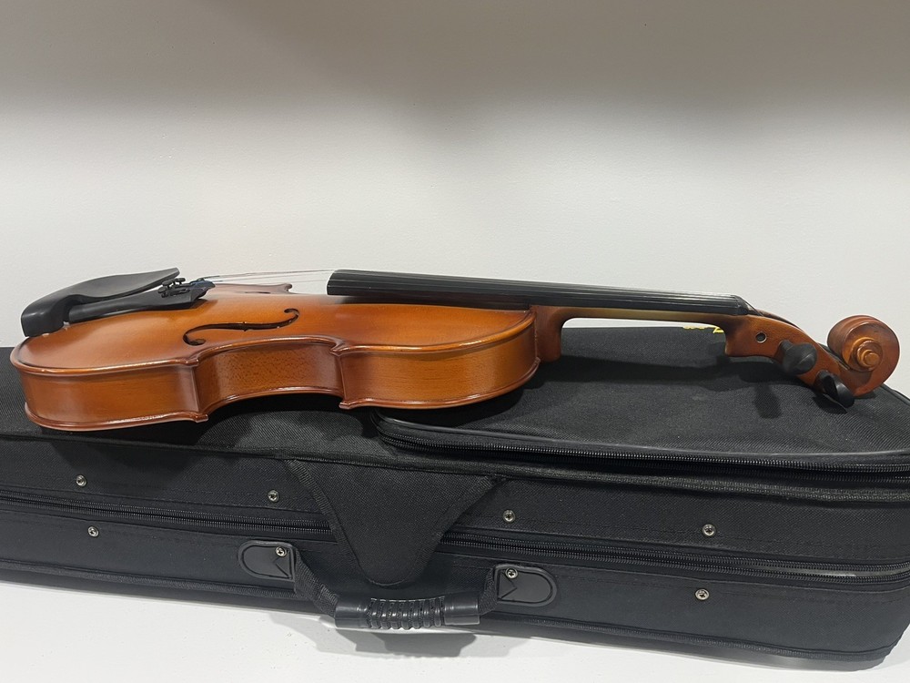 Full Sized Classic Kaizer Violin Set