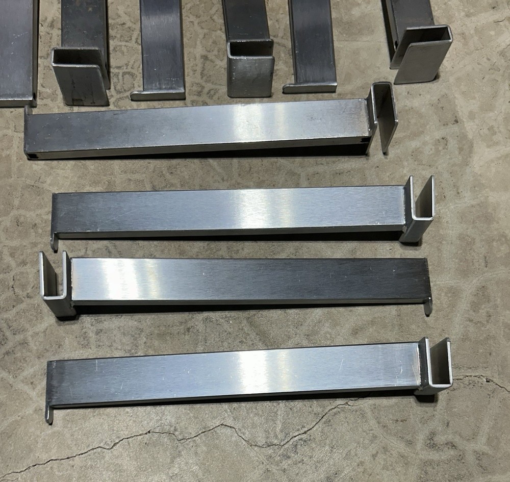 12” Faceout Rectangular Tube Bracket Lot Of 10