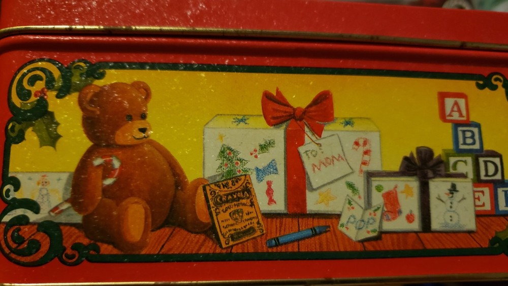 Crayola Collector's Christmas Empty Tin 1992 (Box MW)