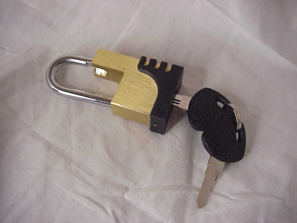 Tow Smart Hitch Coupler Lock w/ 2 keys