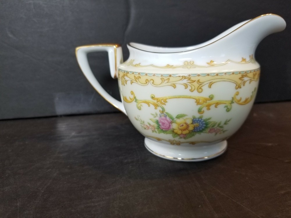 Mimi By Noritake Creamer 3 1/4" Scrolled top