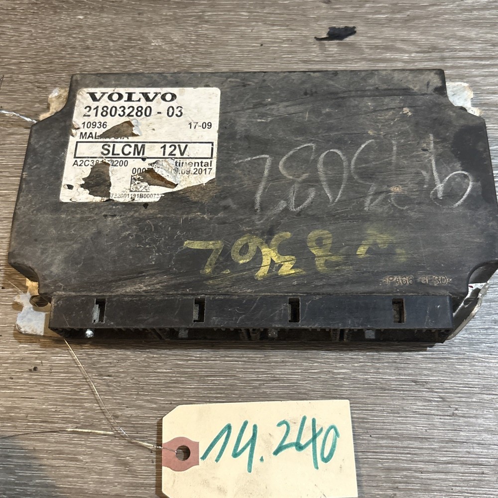 Volvo VNL Light Control Module - P/N: 21803280-03 BENT