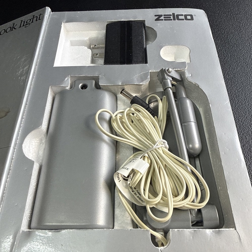 The Itty Bitty Book Light in Original Box Tested Working (NOT LIGHT)