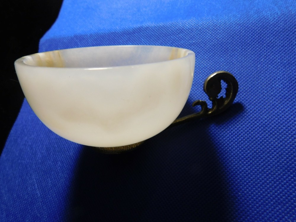 PESTLE CANDLE HOLDER! c551DXX