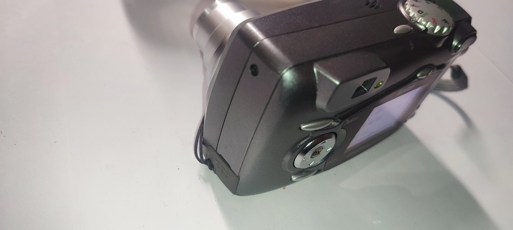 Kodak EasyShare DX4530 5.0MP Compact Digital Camera Silver