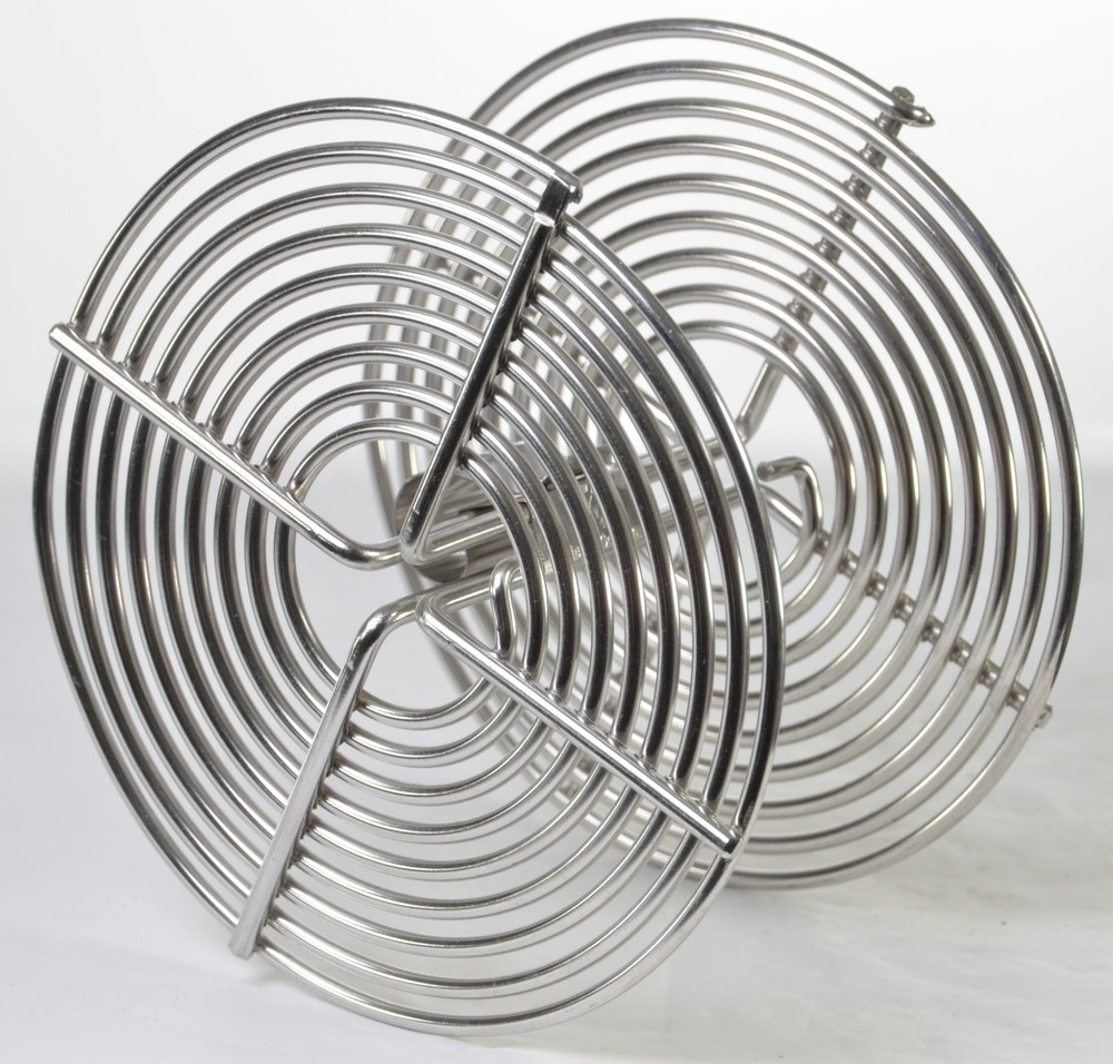 One Kindermann 220 Roll Film oversize processing reel