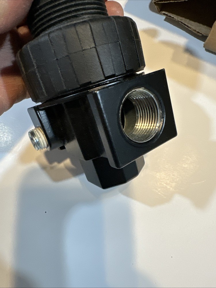 NEW Parker 07R413AC ¾” Regulator