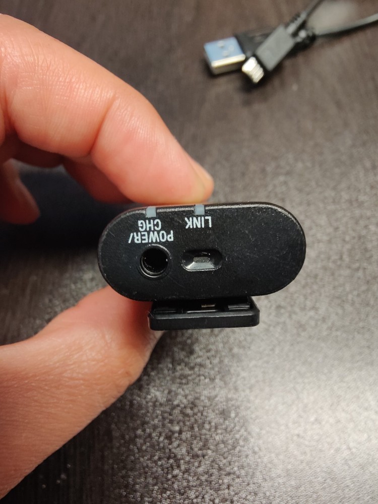 Sony ECM-W2BT Camera-Mount Digital Bluetooth Wireless Microphone System