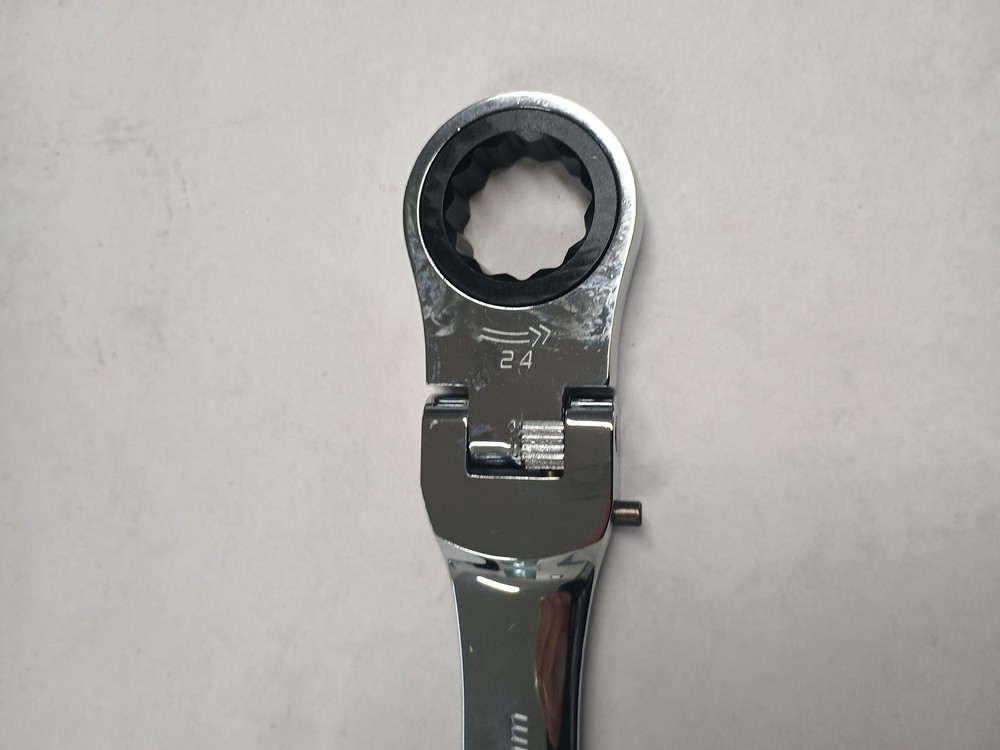 Paramount 24 mm LOCKING FLEX HEAD Ratcheting Combination Wrench Chrome
