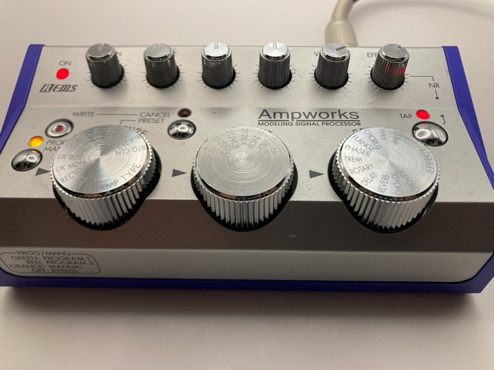 KORG Ampworks Modelling Signal Processor Guitar Multi Effects