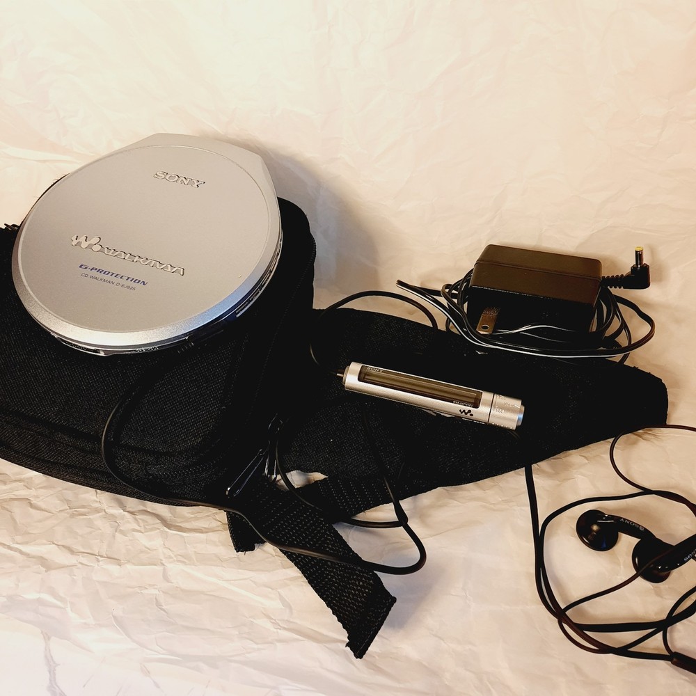 SONY CD Walkman D-EJ925 Full Set TESTED