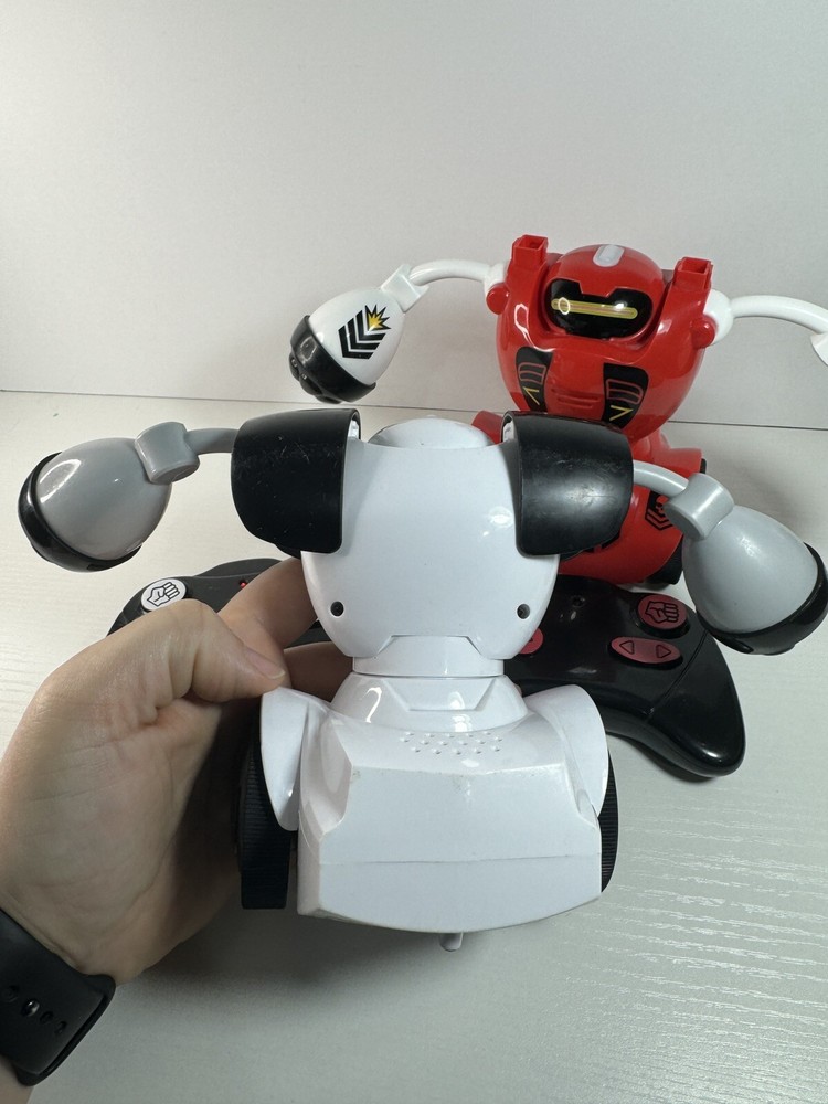 Sharper Image Remote Control Robot Set Multiplayer RC Red And White Tested