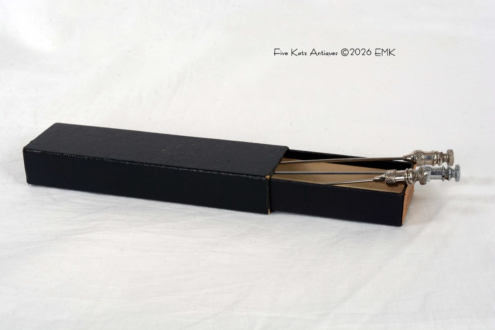 Antique BD - Becton & Dickinson & Co / Yale - Luer Lock Needles & Box