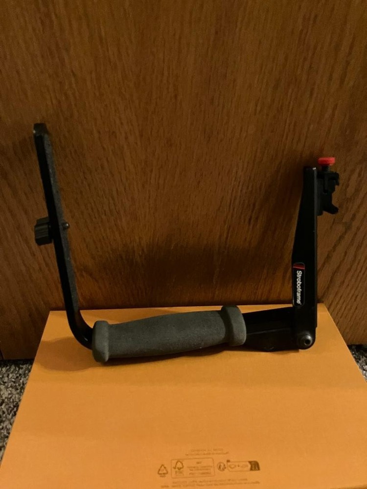 Stroboframe Quick Flip 350 Flash Bracket