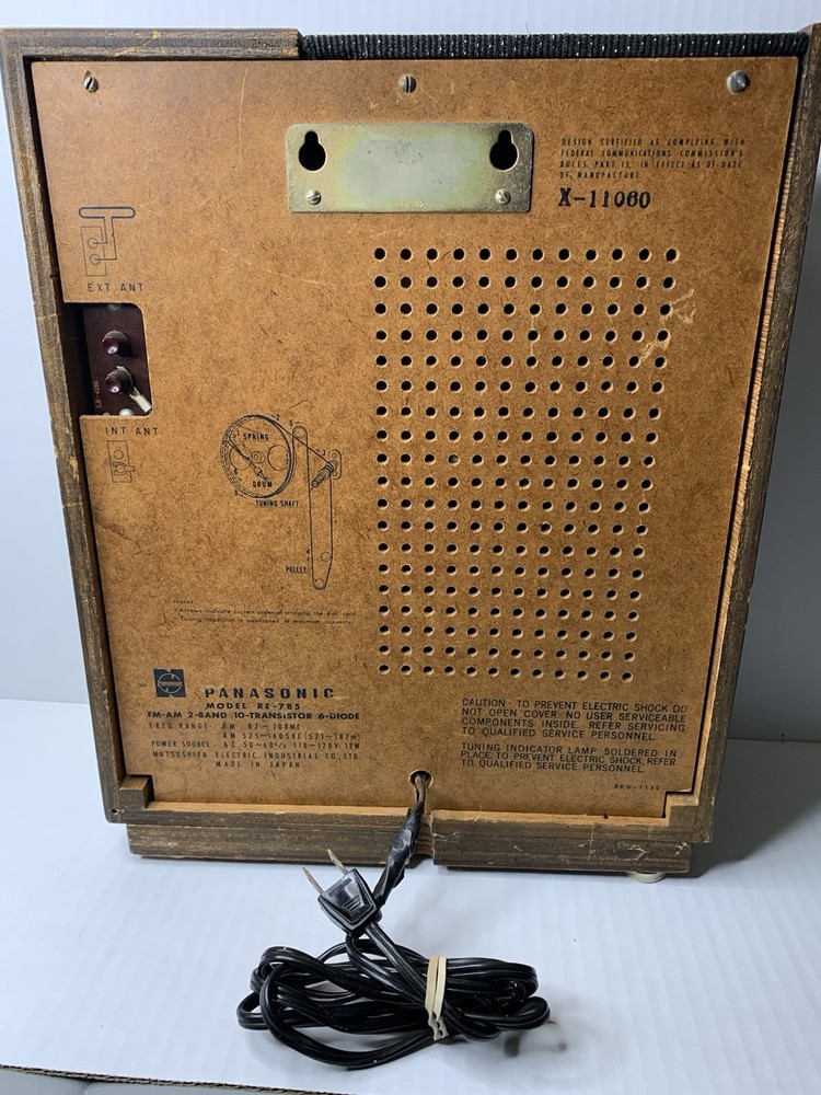 Panasonic Solid State Table Top FM-AM 10- Transistor 6-Diode Radio RE-785 Tested