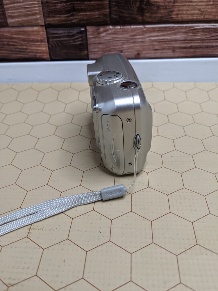 Kodak EasyShare Printer Dock & Camera Bundle Untested w/ Manual Software & Paper