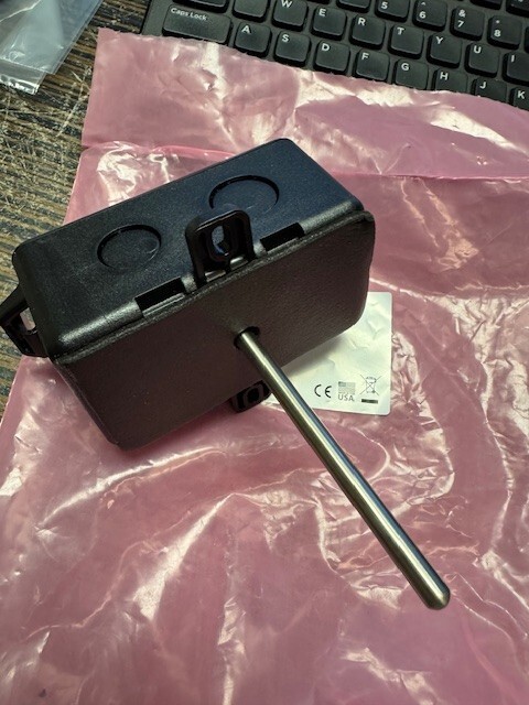 Schneider Electric duct temp sensor PB 1.8k ohm thermistor ETD 100-4-PB