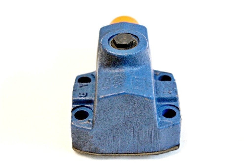 Rexroth DR 10-5-45/315Y Pressure Reducing Valve R900479797 Unused