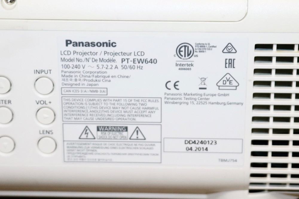 Panasonic PT-EW640 Projector . New Original Epson Lamp Installed. ( BUNDLE )