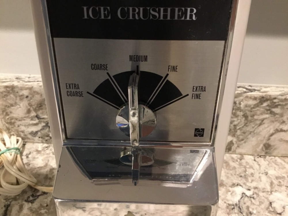 VINTAGE PANASONIC ICE CRUSHER MACHINE MK-285. TESTED