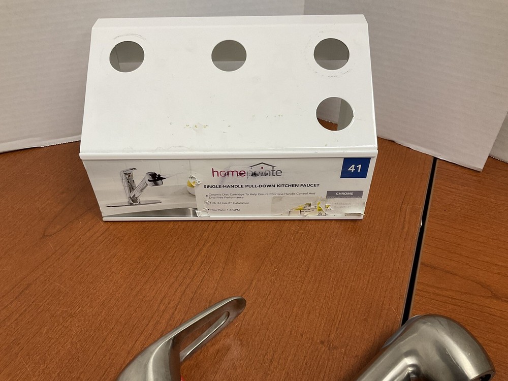 HomePointe Kitchen Faucet With Pull-out Spray, Temperature Memory, Chrome Finish