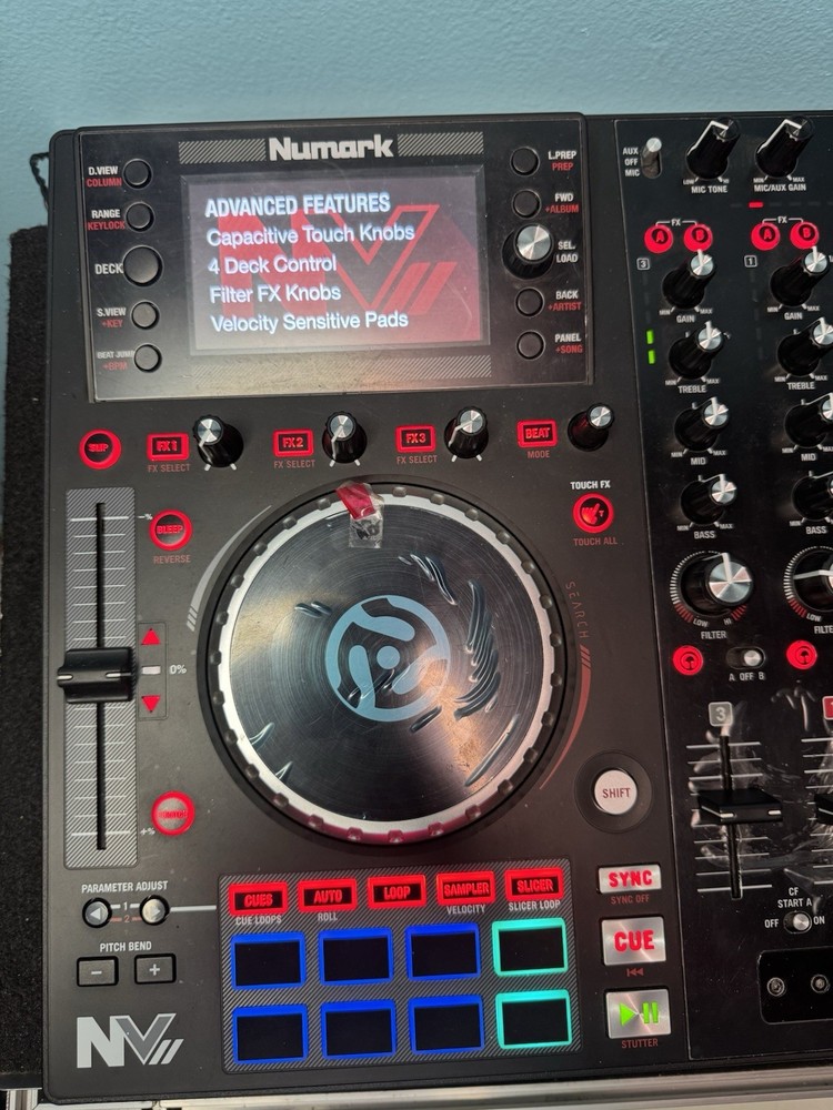 Numark NV II 2 DJ Contoller Mix Deck