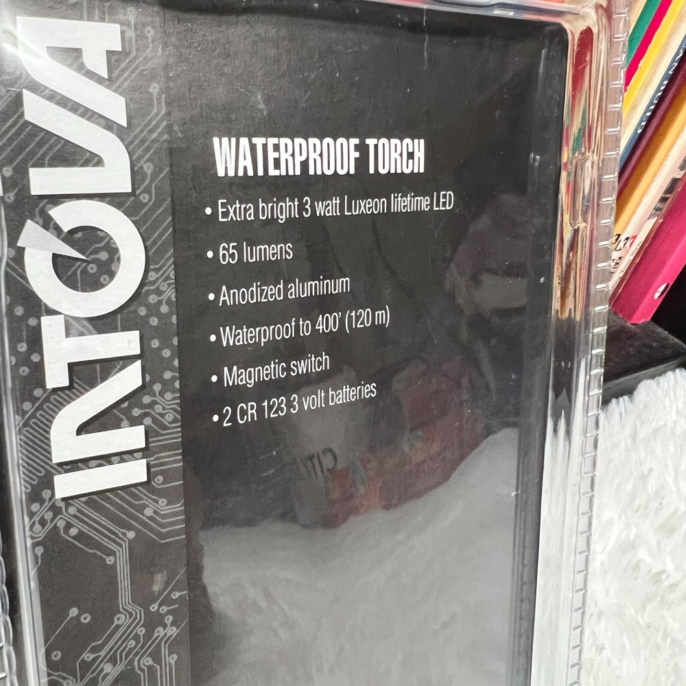 INTOVA LIGHT WATERPROOF TORCH DIVERS LED LIGHT