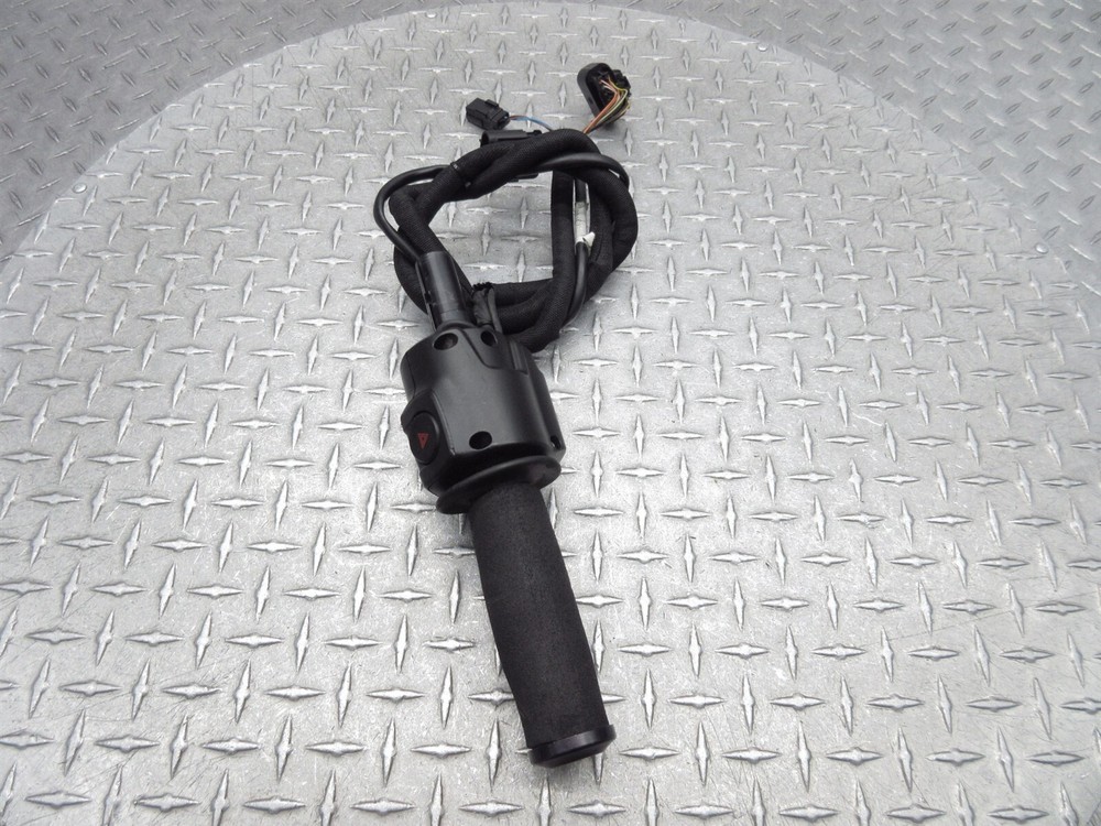 2021 21-22 Can-Am Spyder RT Right Switch Throttle Control Handle Grip READ NOTES