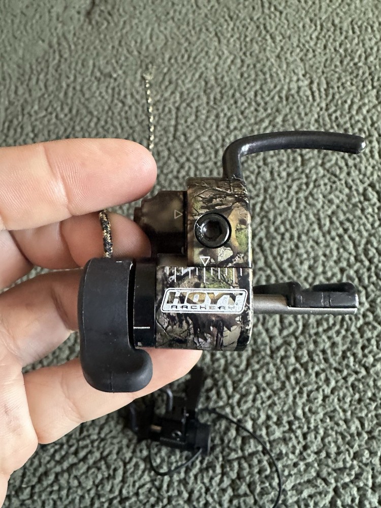 Hoyt Drop away Ultra Rest Camo Left Hand