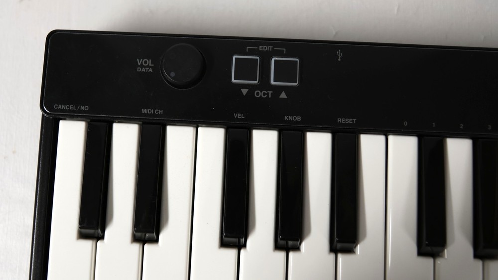 IK Multimedia iRig Keys 25 USB - Untested