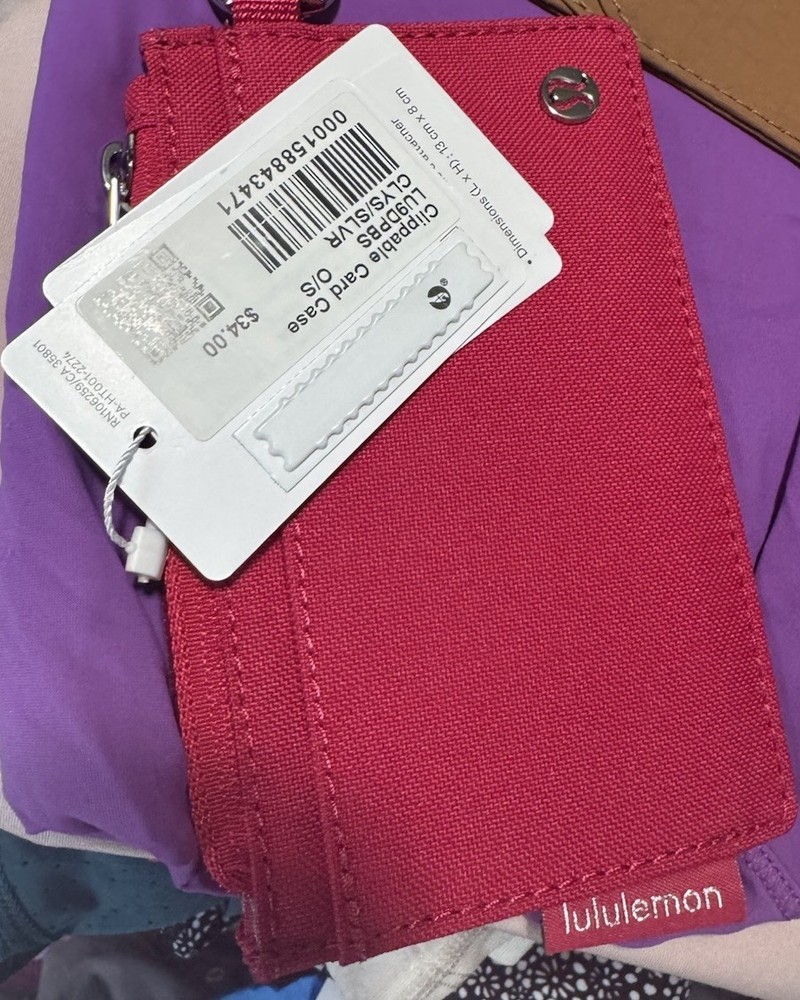 lululemon Red Fabric ID/Document Holder Organizer One Size Solid Pattern