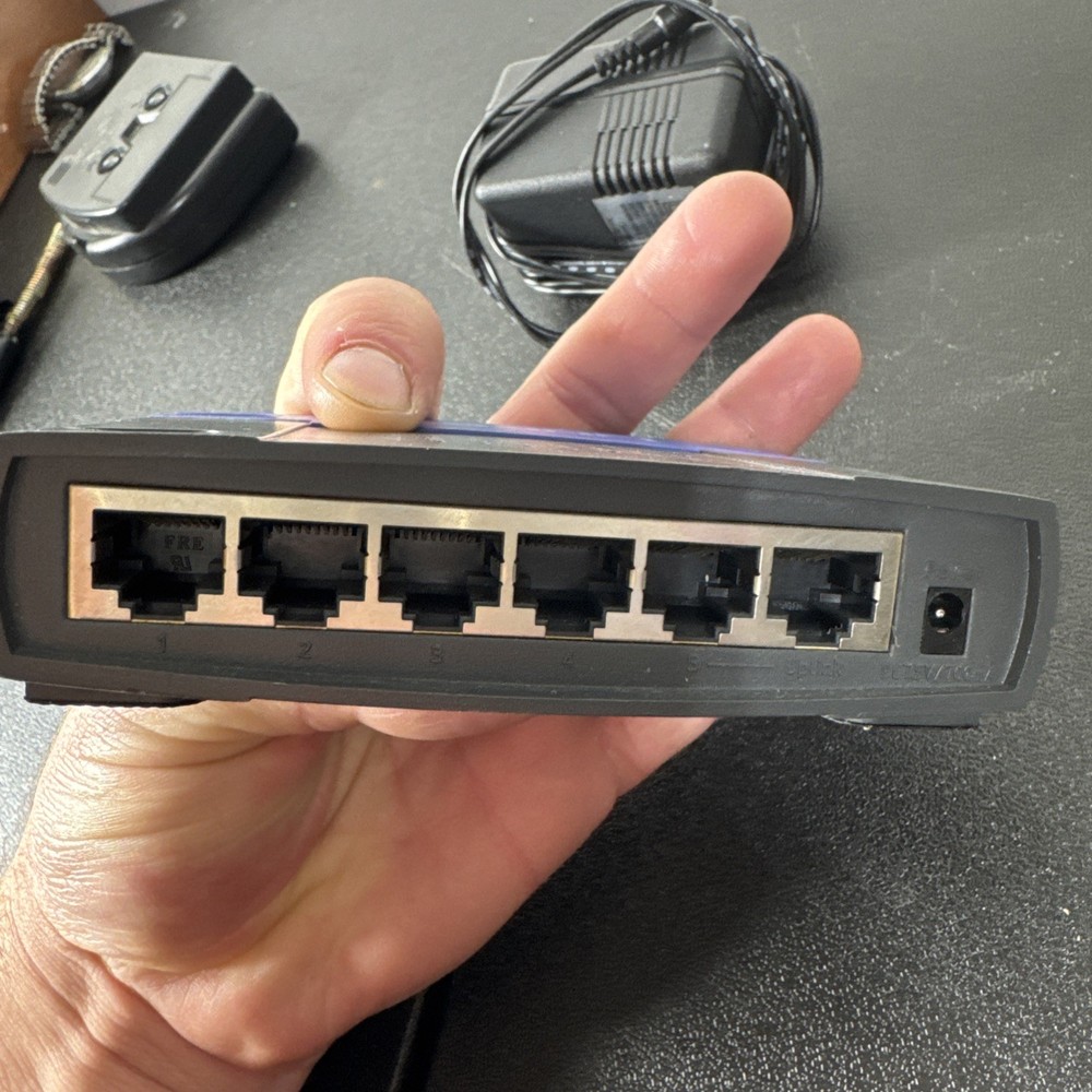 Linksys BEFSR81 8-Port 10/100 EtherFast Cable/DSL Router Version 3.1