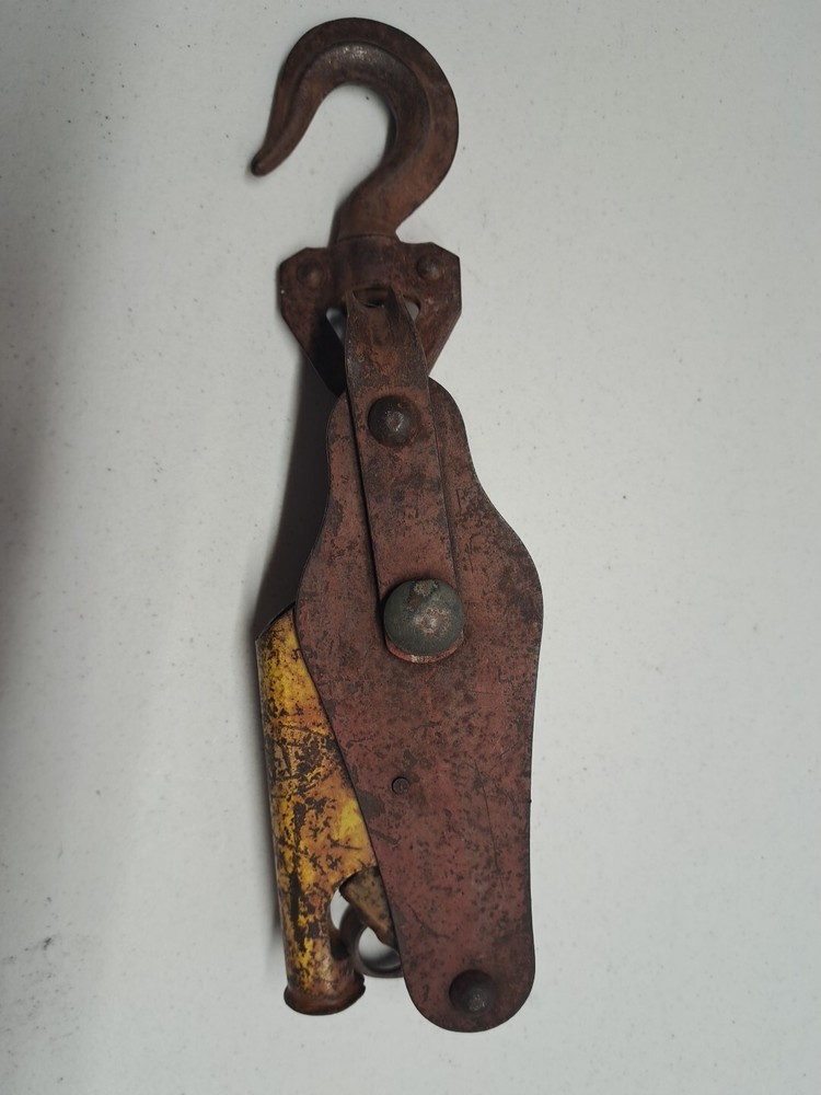 Vintage,  Metal Block & Tackle , Wire Stretcher, Pulley