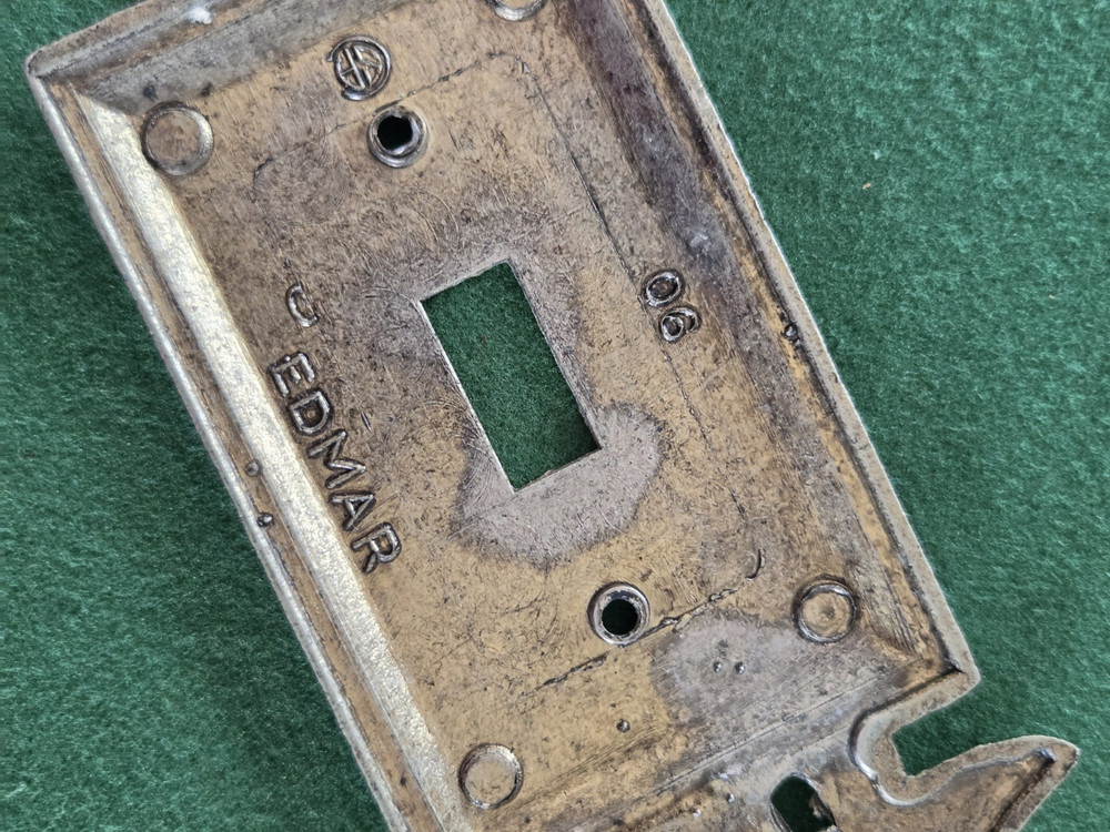 VINTAGE EDMAR SWITCH PLATE ORNATE CAST IRON SINGLE TOGGLE SWITCH PLATE