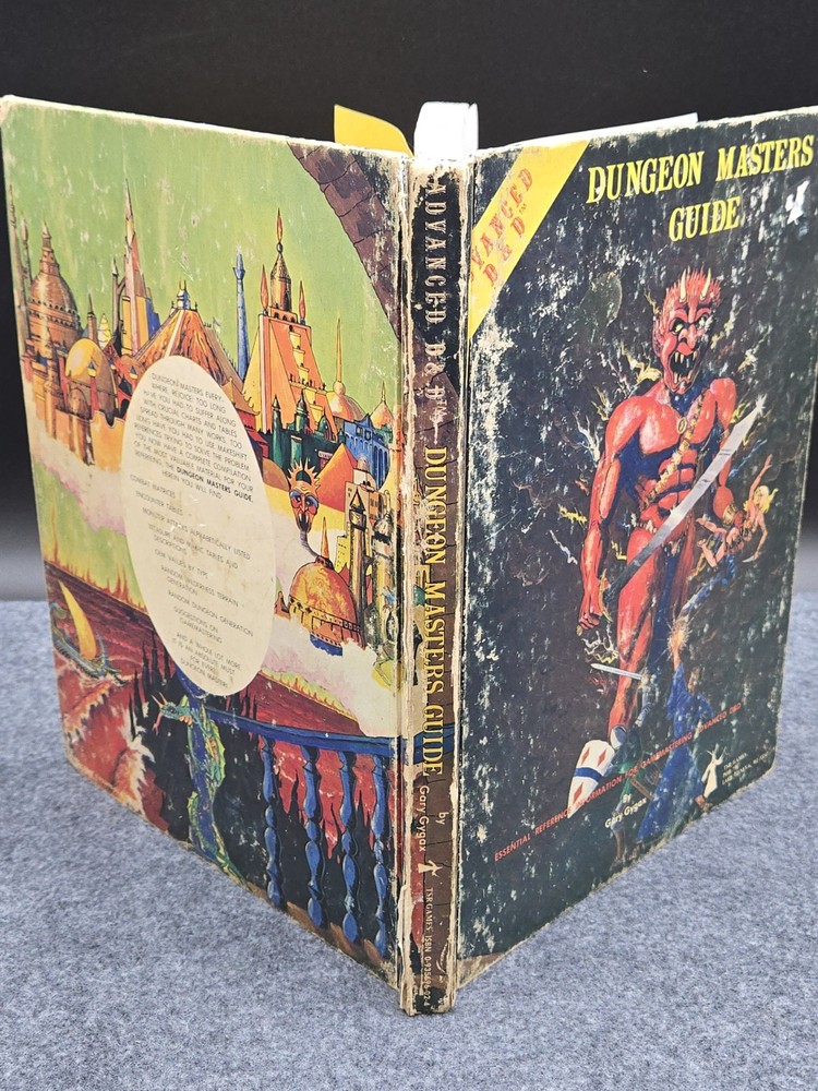 Advanced Dungeons & Dragons Dungeon Masters Guide Hardcover Revised Edition 1979