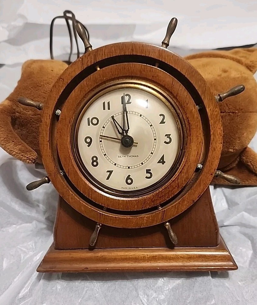 Vintage Seth Thomas Ship's WHEEL  Electric Clock  E CAPSPAN WORKING GREAT.