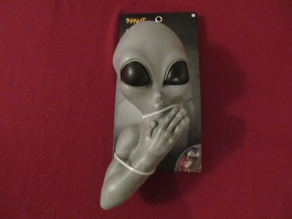 Spirit  " Alien Leaner "  New in Package