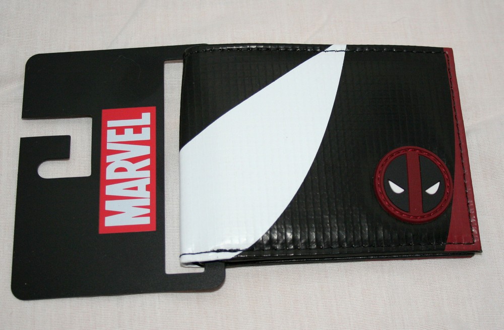 Marvel Comics Deadpool Parachute Cloth logo Wallet NEW NOS Tags Billfold