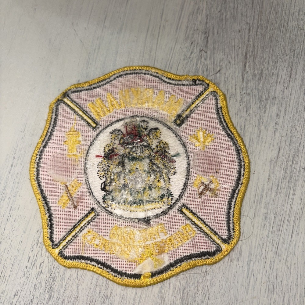 MARKHAM ONTARIO CANADA ( GOLD BORDER ) 4" FIRE DEPT. PATCH #468