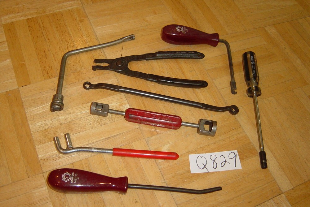 MATCO TOOLS 8 PIECE ASSORTED BRAKE TOOLS BLEEDER, SPRING, INSTALLER, RETAINER +
