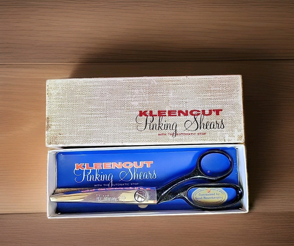 Vintage KleenCut Pinking Shears With The Automatic Stop, Black Handle Super Nice