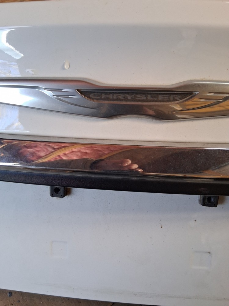 2011-2014 Chrysler 200 Sedan Trunk/Hatch/Tailgate
