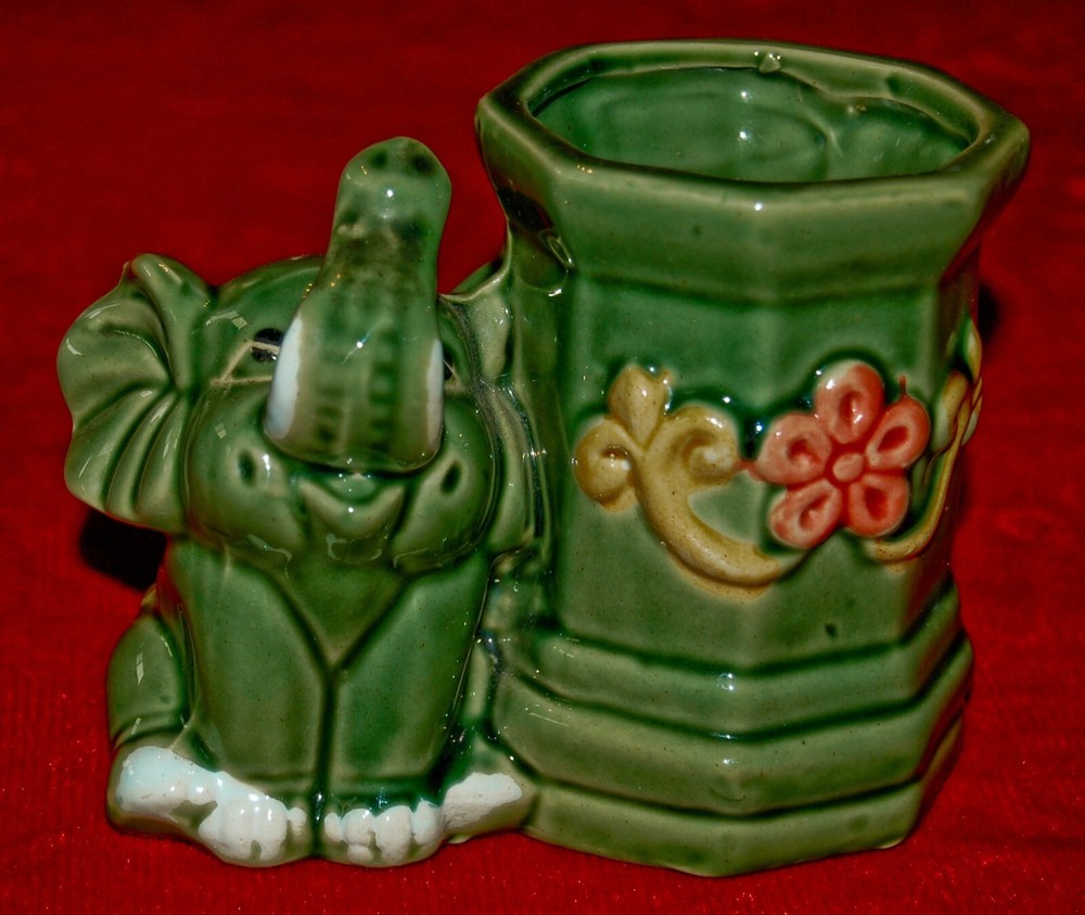 VINTAGE PLANTER Lucky Elephant Adorable Ceramic!